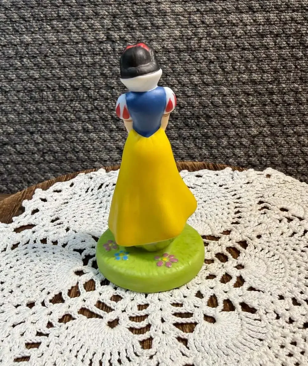 Disney grolier snow
